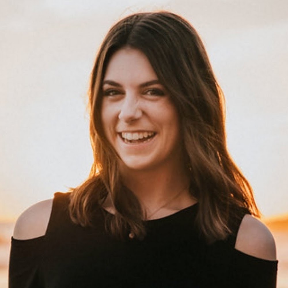 Meet your Posher, Abigail